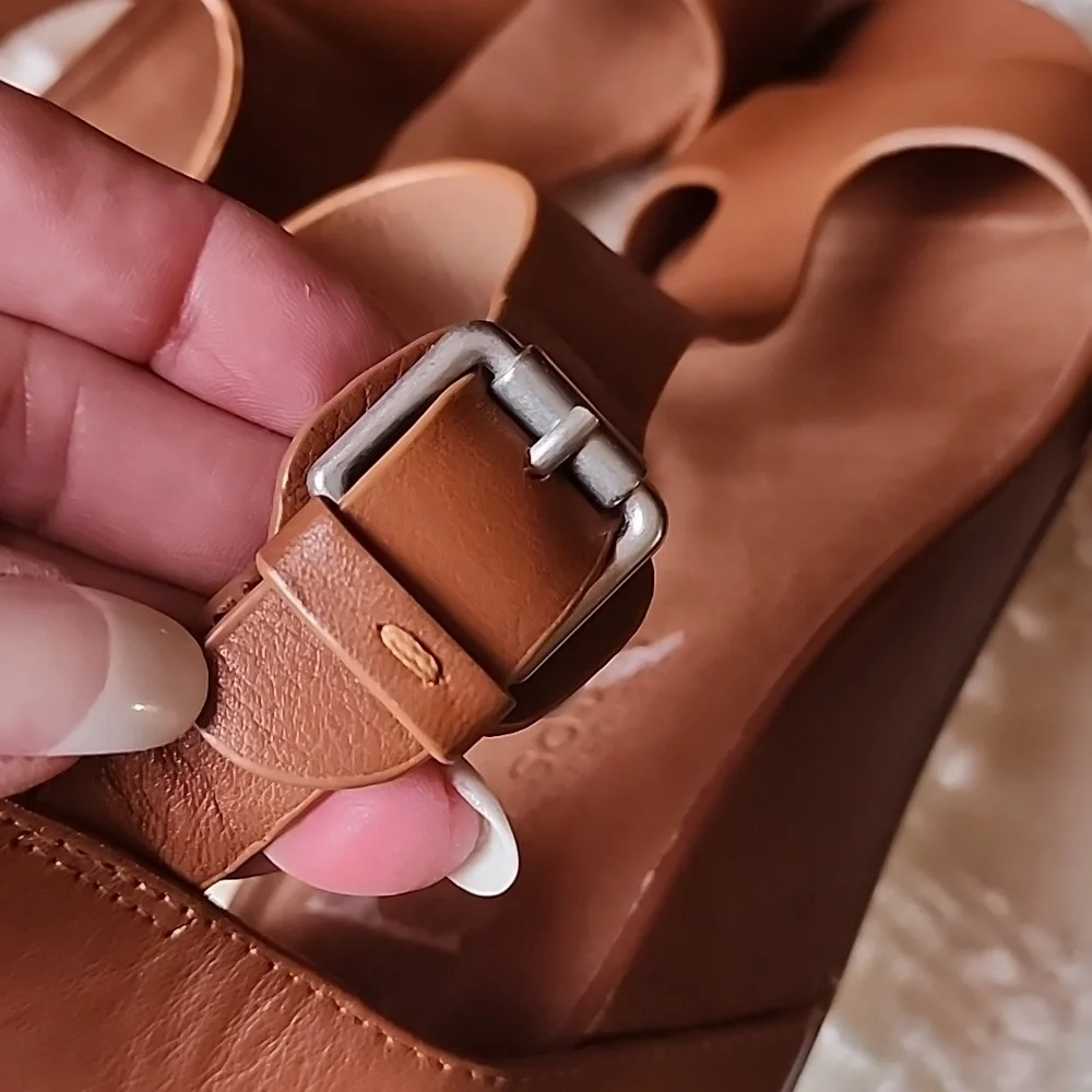 Gentle Souls Sandals - Picture 6 of 9